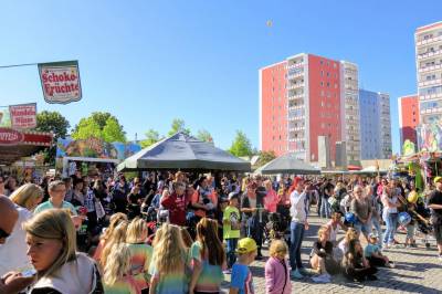 8. Familientraditionsfest auf dem Cecilienplatz - 